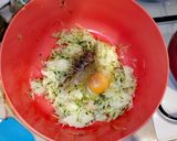 Cukkini tócsni sütőben sütve recept fázis 2 fotója