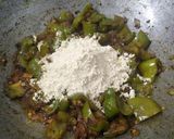 A picture of step 6 of Shimla mirchi besan sabzi.
