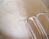 A picture of step 1 of Father's day cream cake.