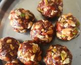 A picture of step 6 of Dates and Dry Fruits Laddu.