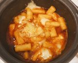 Hình bước làm 4 của món Tokpokki 5p có ăn ngay