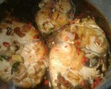 Hình bước làm 3 của món Cá thu kho măng cay