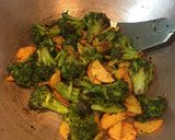 A picture of step 5 of Broccoli Potato Fry.