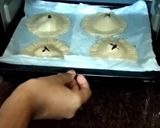 A picture of step 4 of Quick and Simple Pie Jam Tarts.