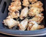 A picture of step 3 of Crispy Garlic Pepper Air Fried Chicken Wings.