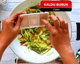 Foto langkah ke 6 dari resep Sambal Goreng Labu Siam.