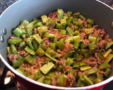Foto del paso 2 de la receta: Guiso de porotos verdes y carne de vacuno molida