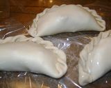 Foto del paso 8 de la receta: Empanadas porteñas con carne picada hechas al horno