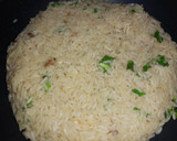 Foto del paso 4 de la receta: Arroz desglazado con cilantro cimarrón y ajo