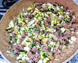 Foto del paso 3 de la receta: Arroz con verduras y carne molida de res