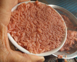 Foto del paso 5 de la receta: Brochetas de cerdo a la provenzal con arroz pink