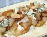 Foto del paso 5 de la receta: Hojaldre de peras y queso azul
