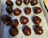 Foto del paso 6 de la receta: Bombones de coco y cobertura de chocolate