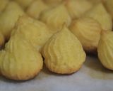 Foto langkah ke 4 dari resep Soes kering keju.