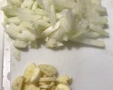 Foto del paso 1 de la receta Espaguetis con cebolla y aceite de oliva