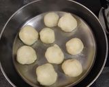 A picture of step 7 of Stuffed sooji balls.
