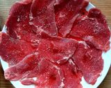 Hình bước làm 1 của món Bò cuộn rau củ phomai