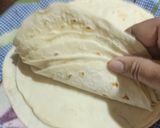 A picture of step 6 of Tandoori paneer tikka grilled tortilla wrap.