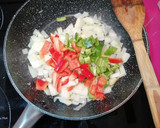 Foto del paso 1 de la receta: Fideuá con marisco y merluza
