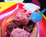A picture of step 1 of Homemade Healthy Strawberry & Chocolate Ice cream.