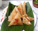 Foto langkah ke 8 dari resep Sambosa Ekonomis Isi Ayam Sayur.