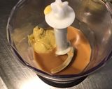 Une image de l'étape 2 de Sauce salade crémeuse aux deux moutardes et herbes aromatiques.