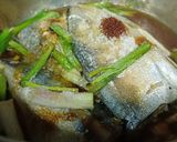 Hình bước làm 1 của món Cá bạc má kho thơm