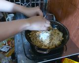 Foto langkah ke 6 dari resep MaMi (Macaroni Mie) Jamur Sawit.