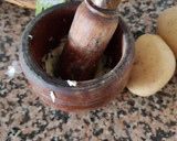 Foto del paso 2 de la receta: Muslos de pollo horneados con patatas