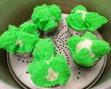 Foto langkah ke 5 dari resep Bolu Kukus Lembut Mekar Tanpa Soda.