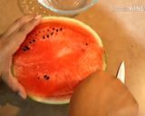 Foto del paso 3 de la receta: Gelatina con frutas encapsuladas en una sandía