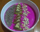 Foto langkah ke 2 dari resep Smootie Bowl Buah Naga.