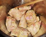 Foto del paso 2 de la receta: Paticas o manitas de cerdo con zanahoria