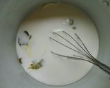 Foto langkah ke 1 dari resep Bika Ambon Simple 5 Telur.