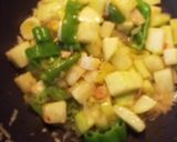 Foto del paso 2 de la receta: Atún con calabacín y patatas