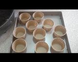 Foto langkah ke 5 dari resep Chocolate muffin by Tintin rayners.