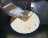 Foto langkah ke 2 dari resep Mushroom Cream Soup.