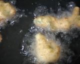 A picture of step 3 of Methi green garlic bhajiya.