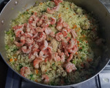 Foto del paso 6 de la receta: Arroz con pollo y camarones