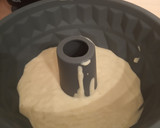 Foto del paso 2 de la receta: Bizcocho dúo (leche y capuchino)
