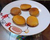 A picture of step 4 of Dora cakes.