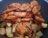 Foto langkah ke 5 dari resep Balado Kentang Udang.