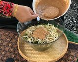 Gambar langkah 6 resipi Kerabu Pucuk Paku.