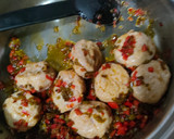 Foto del paso 6 de la receta: Albóndigas de pollo con vino blanco