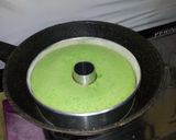 Foto langkah ke 8 dari resep Bolu pandan panggang biasa.
