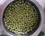 A picture of step 3 of Aloo Matar.