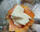 Gambar langkah 2 resipi Mango Shake.