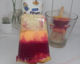 Foto langkah ke 6 dari resep Popsicle Buah.