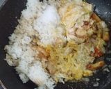 รูปขั้นตอนการทำที่ 5 ของ ข้าวผัดกุ้งเห็ดหอม