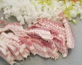 Foto del paso 1 de la receta: Papás guizadas con tocino "fácil y deliciosas"